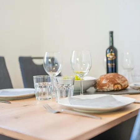 M&o Apartment, Zentral In Innenstadt-& Bahnhofsnaehe - Parkgarage