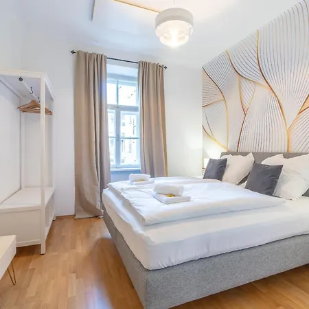 M&o Apartment, Zentral In Innenstadt-& Bahnhofsnaehe - Parkgarage *