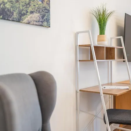 M&o Apartment, Zentral In Innenstadt-& Bahnhofsnaehe - Parkgarage Appartement Graz