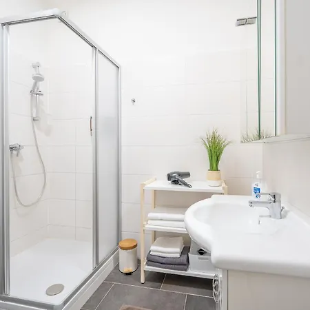M&o Apartment, Zentral In Innenstadt-& Bahnhofsnaehe - Parkgarage 아파트