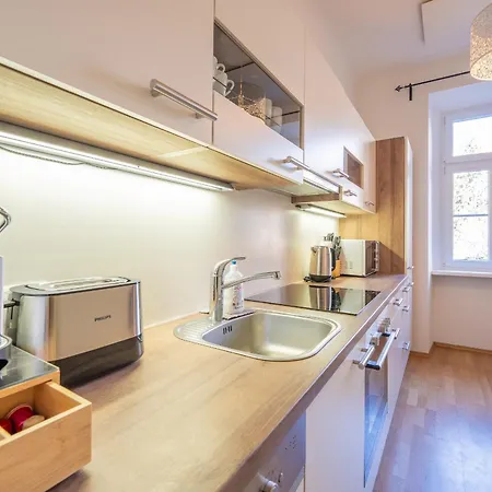 M&o Apartment, Zentral In Innenstadt-& Bahnhofsnaehe - Parkgarage * Graz